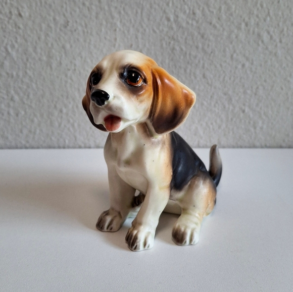 Vintage Porcelain Beagle Dog Collectible Figurine - Picture 3 of 6